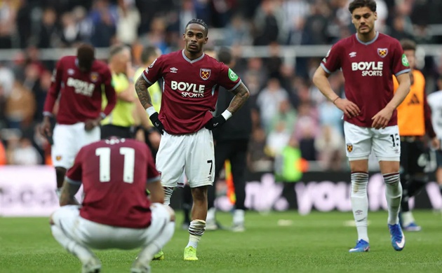 C&aacute;c cầu thủ London chơi bạc nhược trước Newcastle.