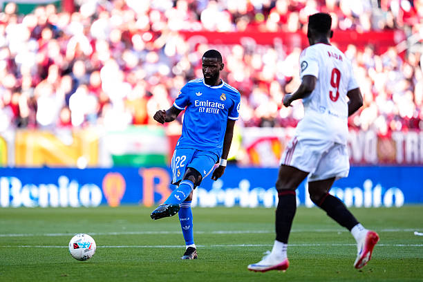 Antonio Rudiger - 7.6 điểm: Đây đúng là kiểu trận đấu dành cho Rudiger. Trung vệ người Đức là một chốt chặn mà đội chủ nhà không thể vượt qua trong suốt trận đấu.