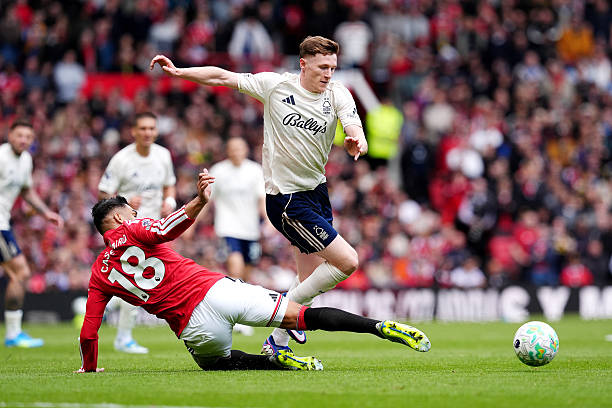 Ảnh bài viết Lập cú đúp kiến tạo, Elliot Anderson chinh phục CĐV Man Utd