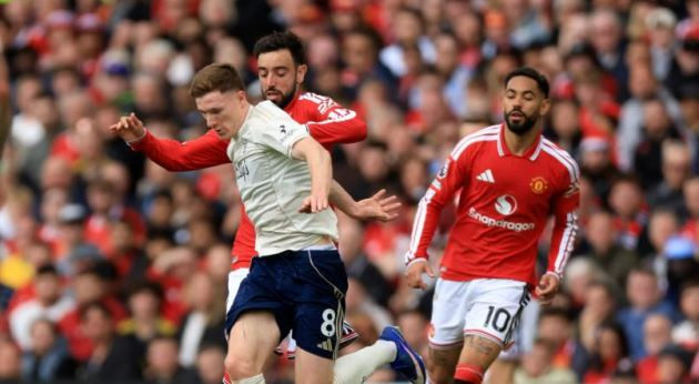 Elliot Anderson tỏa sáng trong cuộc đối đầu với Man Utd.