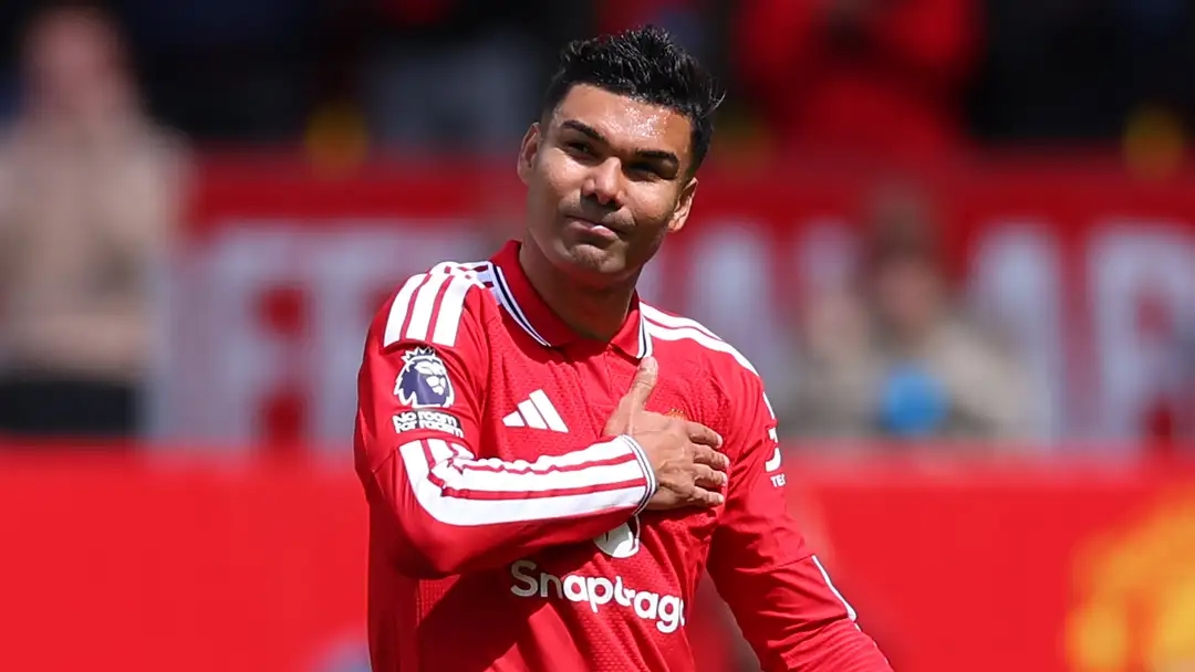Casemiro đã vắng mặt trong buổi họp báo chia tay Man Utd.