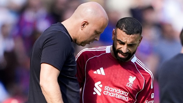 Carragher gọi Salah là ích kỷ vì chê bai Arne Slot