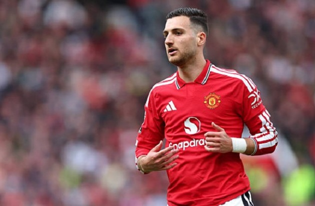 Dalot và Mourinho từng có thời gian làm việc chung ở MU.