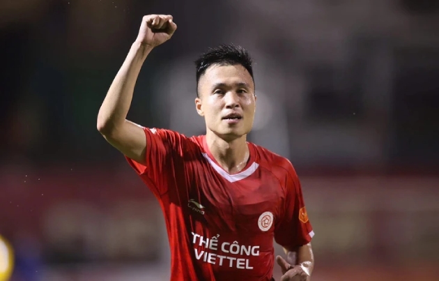 Đinh Viết Tú trả giá đắt vì hành vi xấu xí trước CĐV Nam Định.