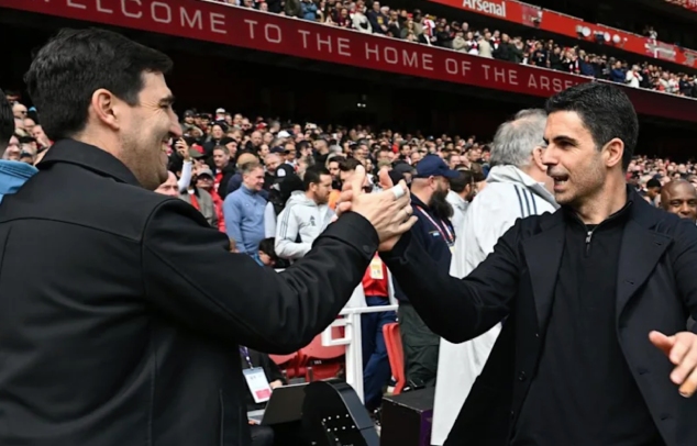 Ảnh bài viết Giúp Arsenal vô địch, HLV Iraola hóm hỉnh vòi quà Arteta