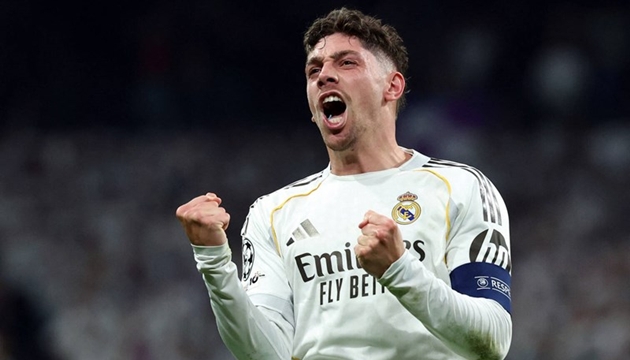 Federico Valverde vừa có những lùm xùm nội bộ không đáng với Aurelien Tchouameni.