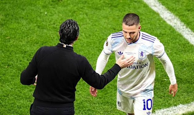 Ảnh bài viết Unai Emery lý giải việc Buendia tức giận dù Villa lên ngôi