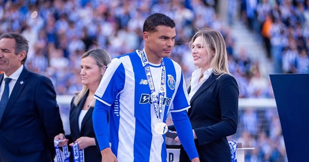 Silva rời Porto sau nửa mùa giải.