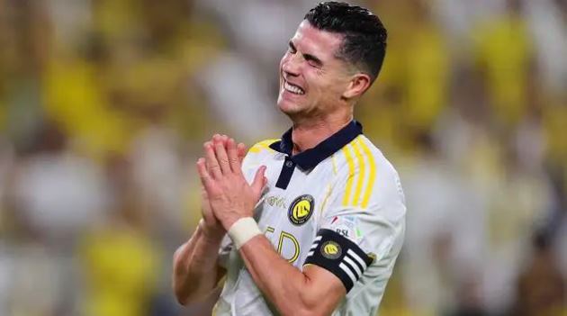 Ronaldo khóc sau khi giúp Al Nassr chinh phục danh hiệu Saudi Pro League.