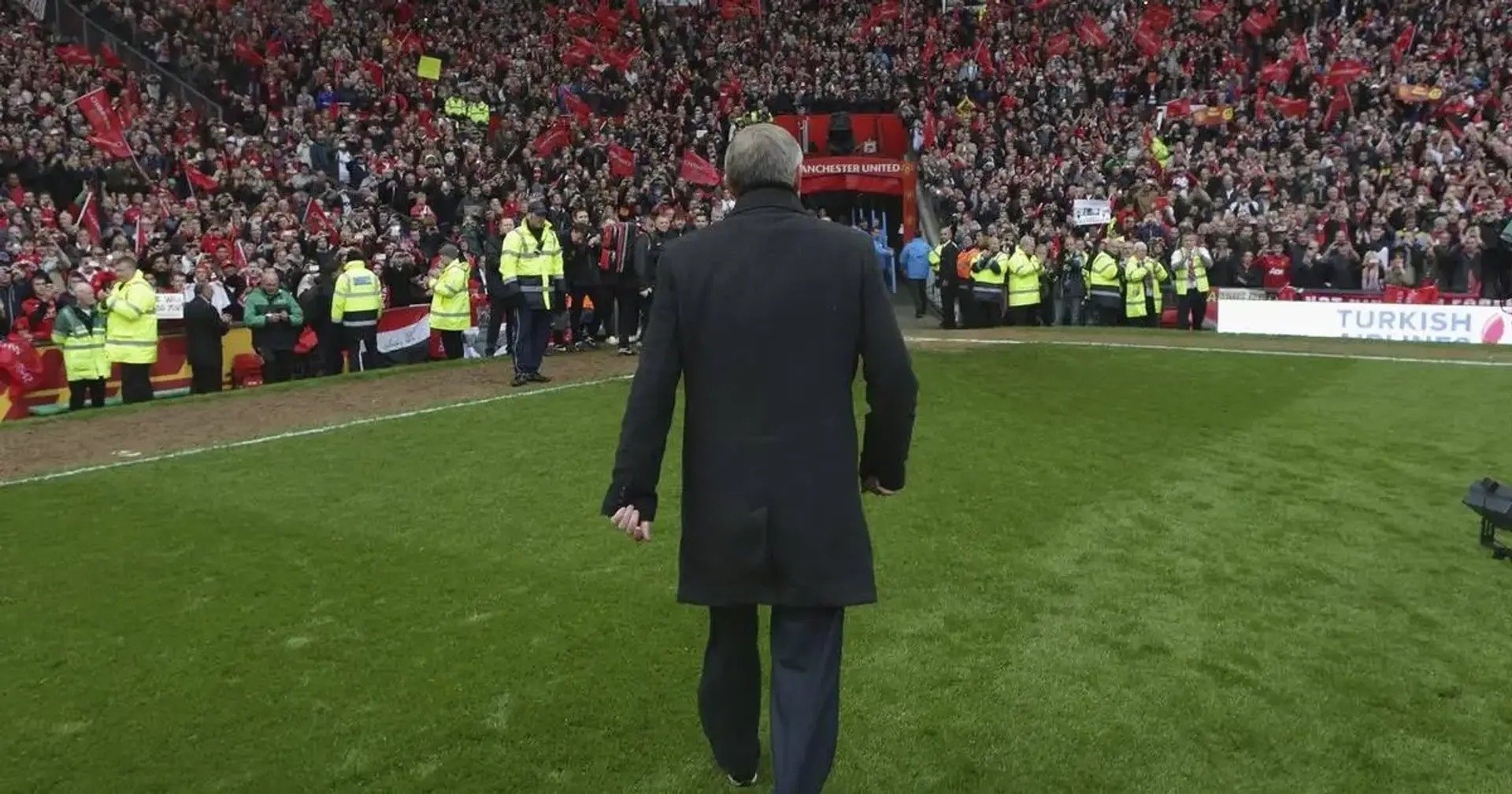 Khi Sir Alex rời đi, đế chế bắt đầu sụp đổ.