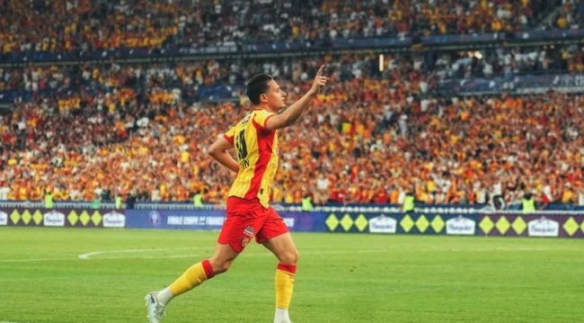 Ảnh bài viết Florian Thauvin thăng hoa giúp Lens vô địch cúp Quốc gia Pháp