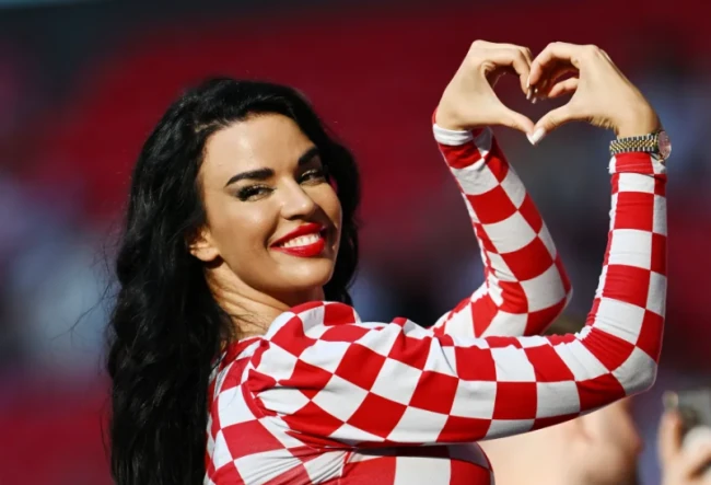 Ảnh bài viết Ivana Knoll ra mắt ca khúc World Cup gây tranh cãi