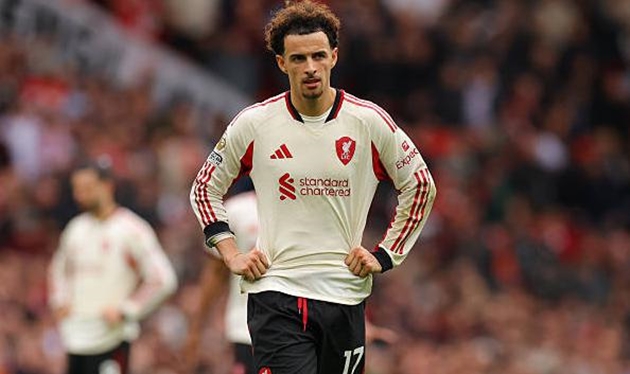 Ảnh bài viết Liverpool có thể bán Curtis Jones và Wataru Endo