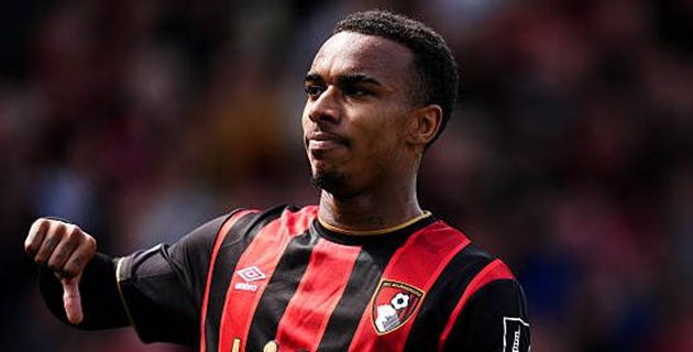 Eli Junior Kroupi gây ấn tượng trong màu áo Bournemouth.
