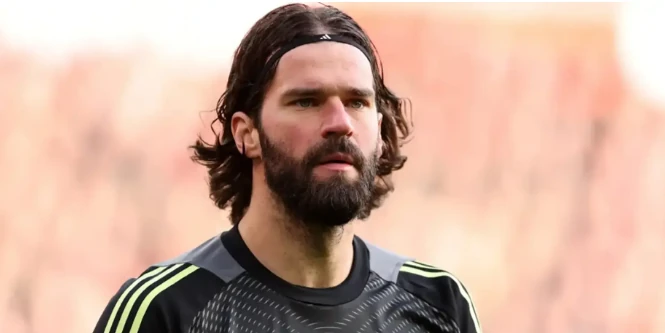 Ảnh bài viết Alisson muốn chốt tương lai trước sự quan tâm từ Juventus