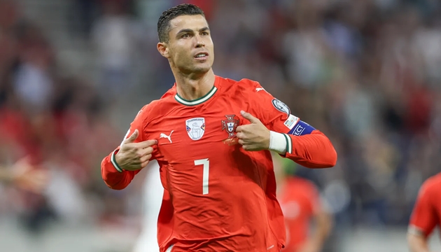 Ảnh bài viết Ronaldo vượt mặt Lionel Messi về thu nhập năm thứ tư liên tiếp