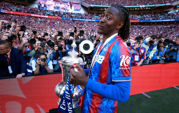Eze từng giúp Palace vô địch FA Cup.
