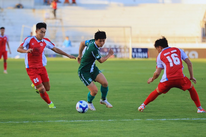 Công Phượng đóng vai trò quan trọng giúp Đồng Nai tiến gần ngôi vương.