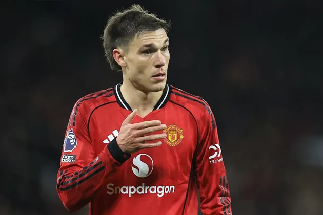 Ảnh bài viết Ugarte thay Casemiro và biến tấu hàng thủ MU trước Brighton