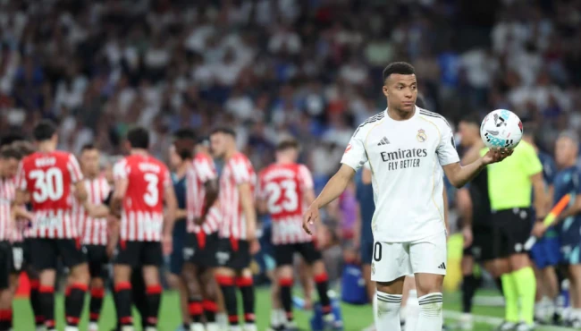 Ảnh bài viết Kylian Mbappe và hai năm lạc lõng giữa dải ngân hà Real
