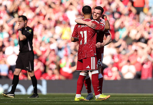 Salah và Robertson đã chơi trận đấu cuối cùng cho Liverpool.