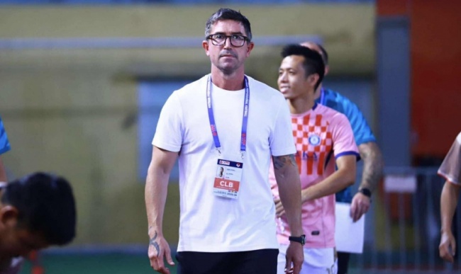 Ảnh bài viết HLV Harry Kewell khen ngợi bản lĩnh của cầu thủ Hà Nội FC
