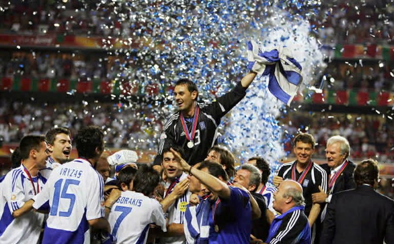 Euro 2004 và khoảnh khắc làm thay đổi lịch sử.