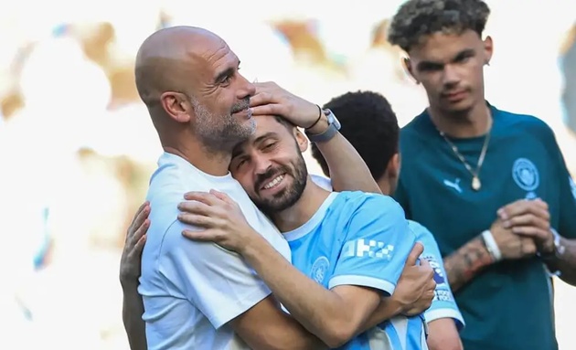 Ảnh bài viết Những giọt nước mắt của Pep Guardiola và dàn công thần tại Etihad