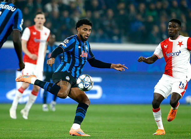 Man Utd không mua Ederson để thay thế Casemiro.