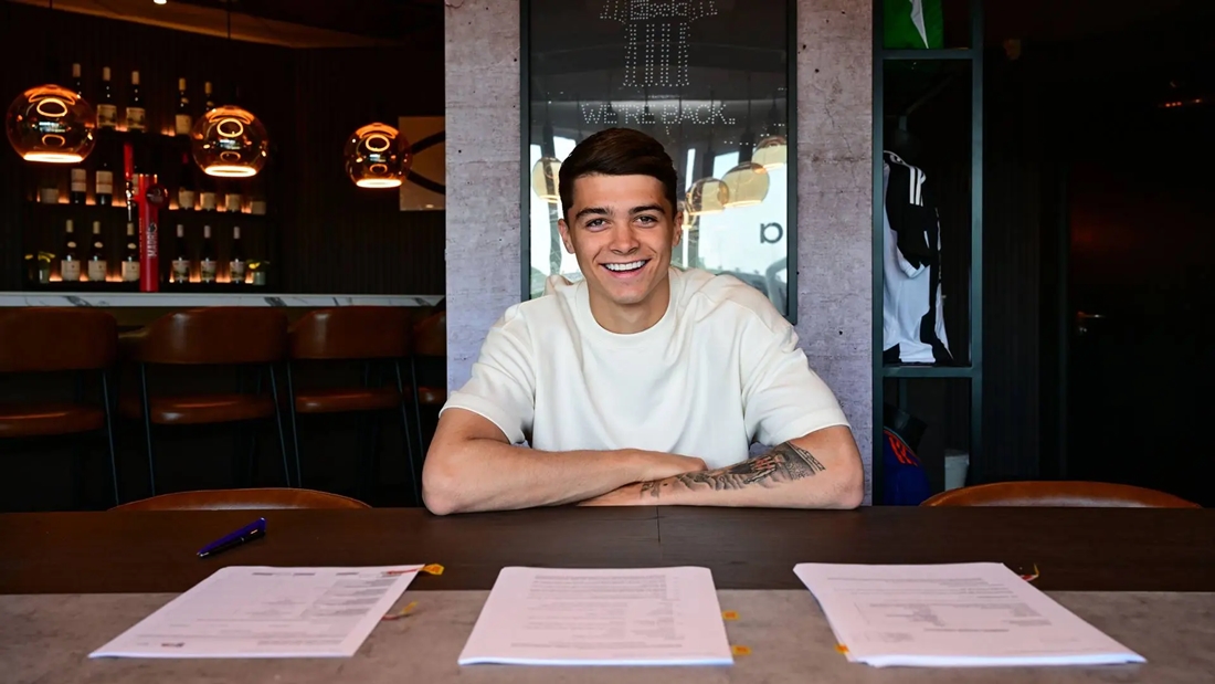 Ảnh bài viết Lewis Miley chính thức ký hợp đồng 6 năm với Newcastle