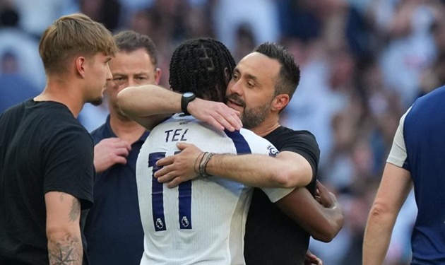 Tottenham trụ hạng thành công nhờ trận thắng Everton.
