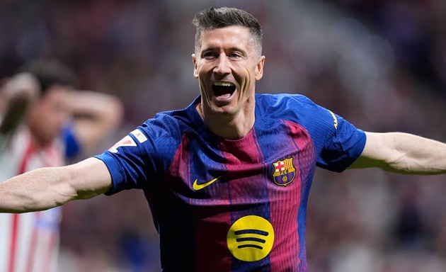 Ảnh bài viết Lewandowski là món quà dành cho Michael Carrick tại Man Utd