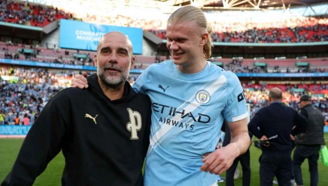 Haaland tri ân ông thầy Pep Guardiola.