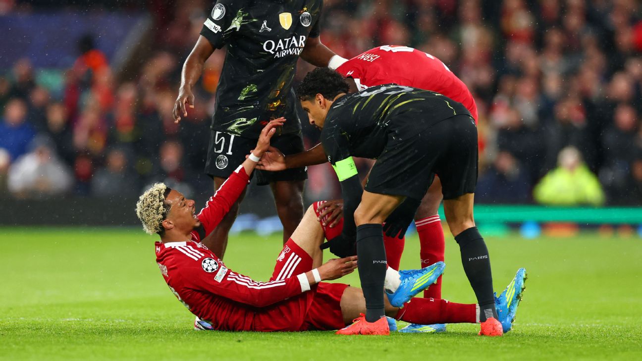 Những chấn thương bủa vây mùa giải của Liverpool.
