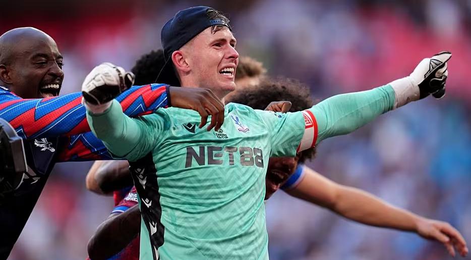 Dean Henderson quyết vô địch Conference League để tri ân Oliver Glasner.