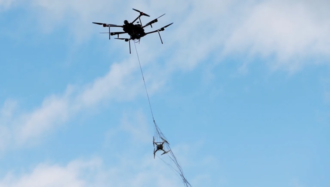 Các drone "thợ săn" sẽ được sử dụng để bắt thiết bị quay lén.