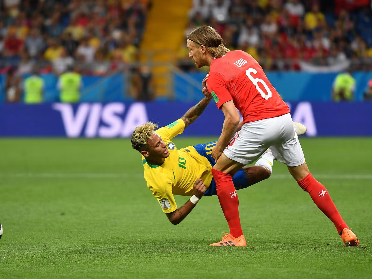Thống kê truyền thông biến cầu thủ Brazil thành tâm điểm.