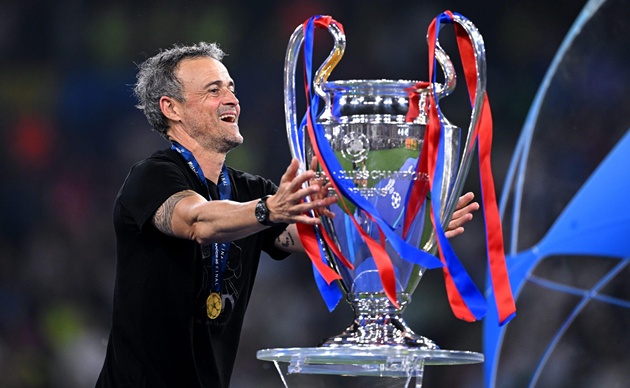Enrique biến PSG thành thế lực hùng mạnh.