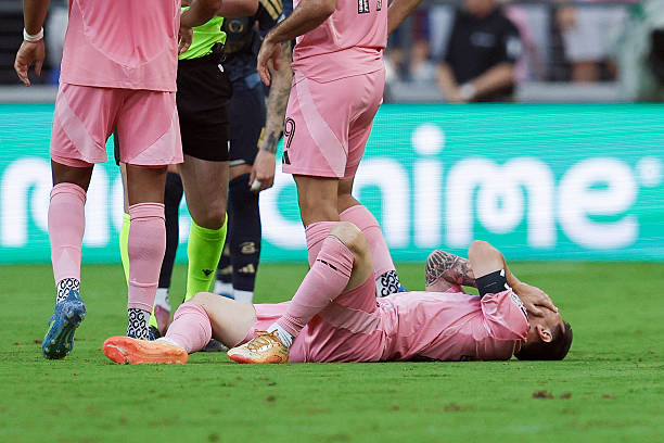Messi dính chấn thương trước thềm ĐT Argentina tập trung.