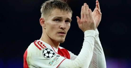 Ảnh bài viết Odegaard quyết cùng Arsenal hạ PSG để giành cú đúp lịch sử