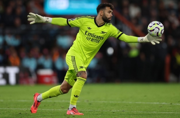 Raya đang là chốt chặn đáng tin cậy nơi khung gỗ Arsenal.