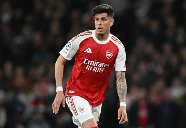 Hincapie quyết hạ bạn thân để giúp Arsenal vô địch Champions League.