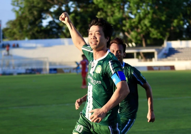 Công Phượng cùng đồng đội đã rất gần với tấm vé thăng hạng V.League mùa sau.