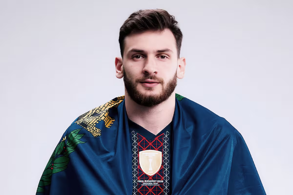 PSG mang theo niềm kiêu hãnh của cả Georgia.