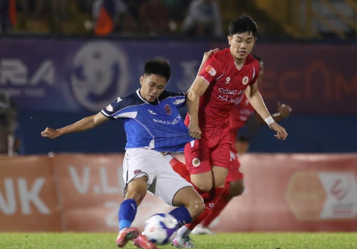 Ảnh bài viết Diễn biến căng thẳng vòng đấu áp chót V-League