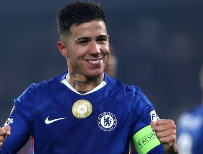 Tương lai Enzo bất định ở Chelsea.