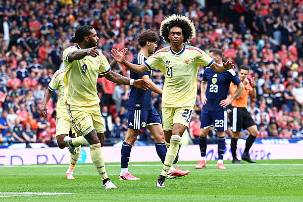 Cựu cầu thủ Manchester United, Tahith Chong ghi bàn nhưng không thể giúp Curacao tránh khỏi thất bại.