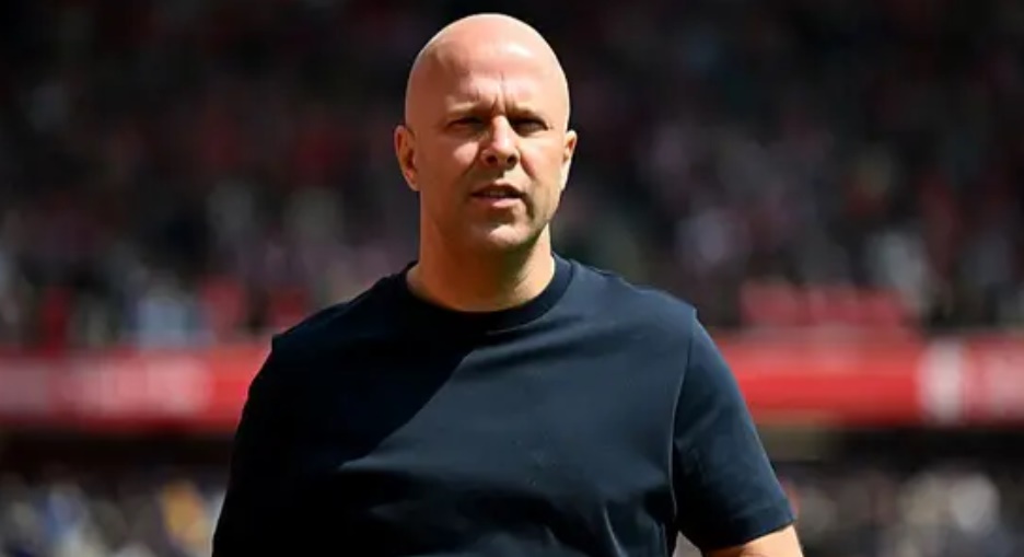 Ảnh bài viết Lộ tin Arne Slot khước từ Ajax trước khi bị Liverpool sa thải