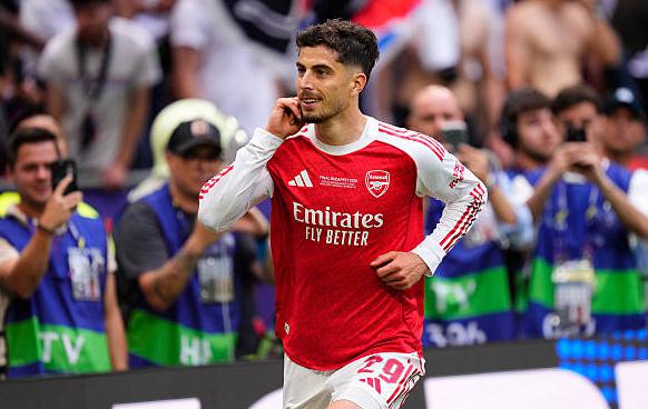 Kai Havertz (7.4): Cầu thủ của những trận chung kết Champions League. Pha dứt điểm lạnh lùng mở tỷ số cùng khả năng tì đè, tạo không gian ấn tượng giúp Havertz trở thành cầu thủ xuất sắc nhất trên hàng công của "Pháo thủ".

Leandro Trossard (6.7): Có pha xử lý bóng thông minh vô tình tạo điều kiện cho Havertz ghi bàn. Sự nhạy bén và kỹ thuật của Trossard luôn khiến hàng thủ PSG phải đặt trong tình trạng cảnh giác cao độ.