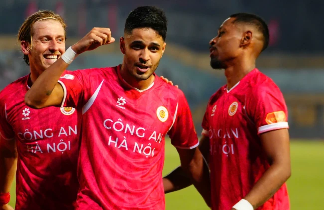 Leo Artur lập công cho CAHN.